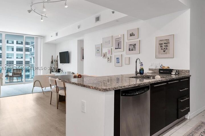 Property Photo:  951 Brickell Av 1100  FL 33131 