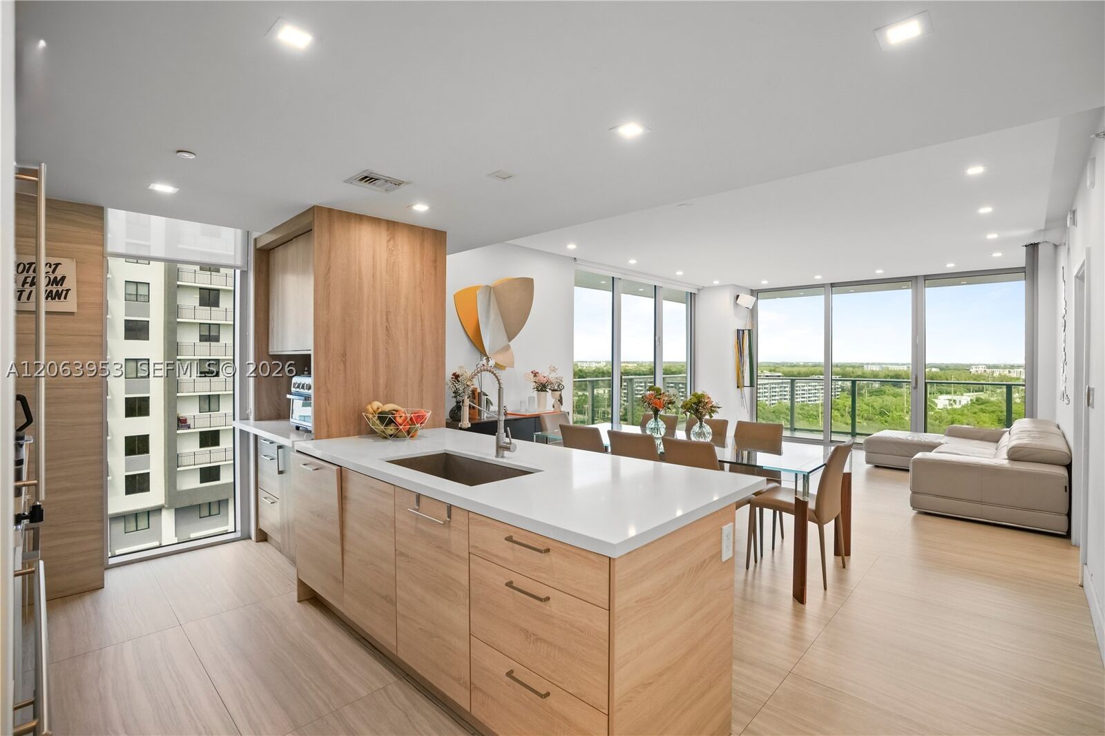 Property Photo:  16385 Biscayne Blvd 1601+2 Parkings  FL 33160 