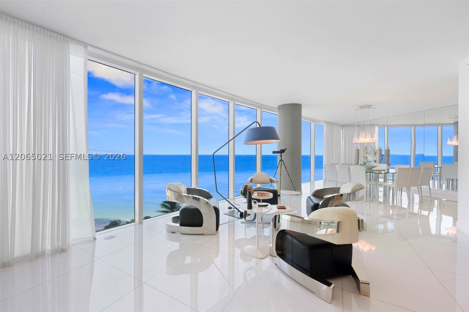 Property Photo: 2711 S Ocean Dr 902 FL 33019