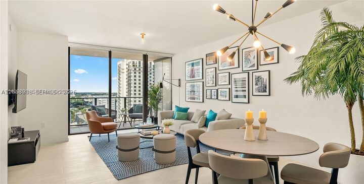 Property Photo: 1000 Brickell Plaza 2711 FL 33131