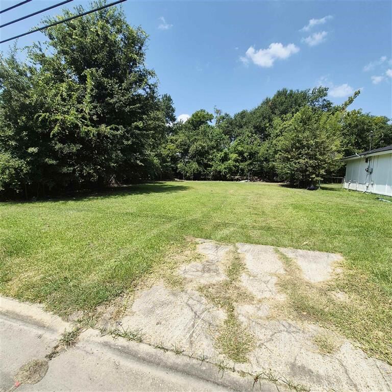 Property Photo:  4204 Worthy Drive  LA 70607 