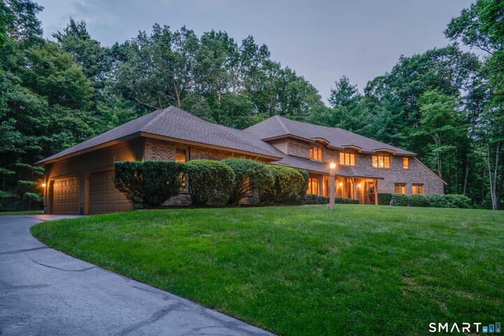 Property Photo:  33 Saxon Woods  CT 06001 