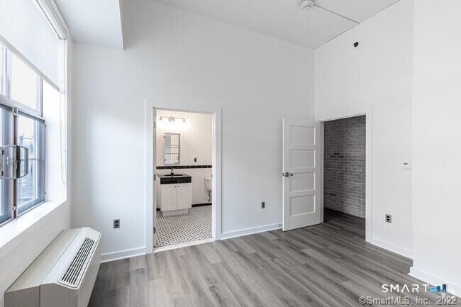 Property Photo: 15 Dinah Street 303 CT 06107