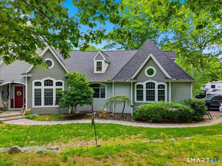 Property Photo:  24 Bittersweet Way  CT 06378 