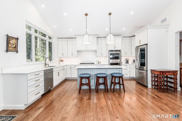 Property Photo: 3 Ledgewood Drive CT 06784