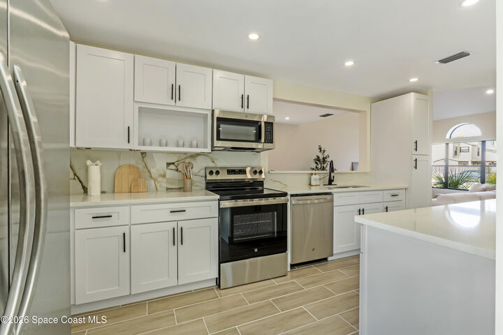Property Photo:  2333 Meadow Cove Boulevard  FL 32935 