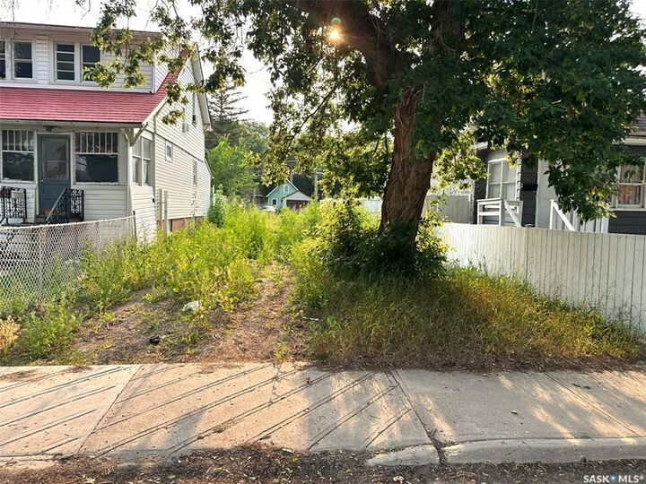 1760 Toronto Street — photo 1