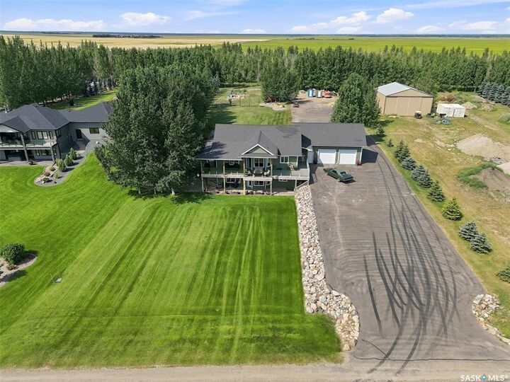 Property Photo:  8 Sunrise Drive  SK S0K 1K0 