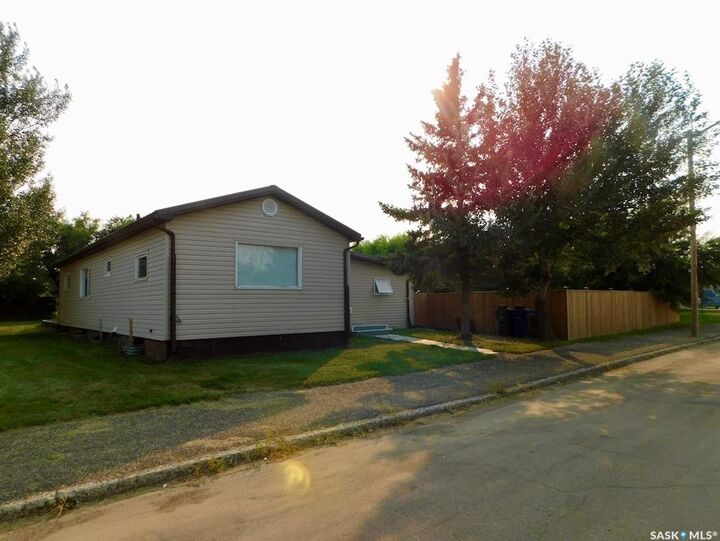 Property Photo:  40 Edouard Beaupre Street  SK S0H 4K0 