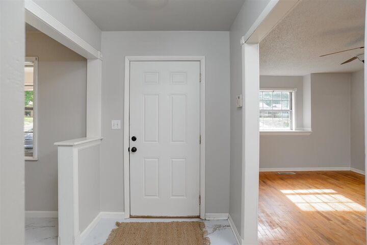 Property Photo:  112 S Grandview Street  OK 74074 