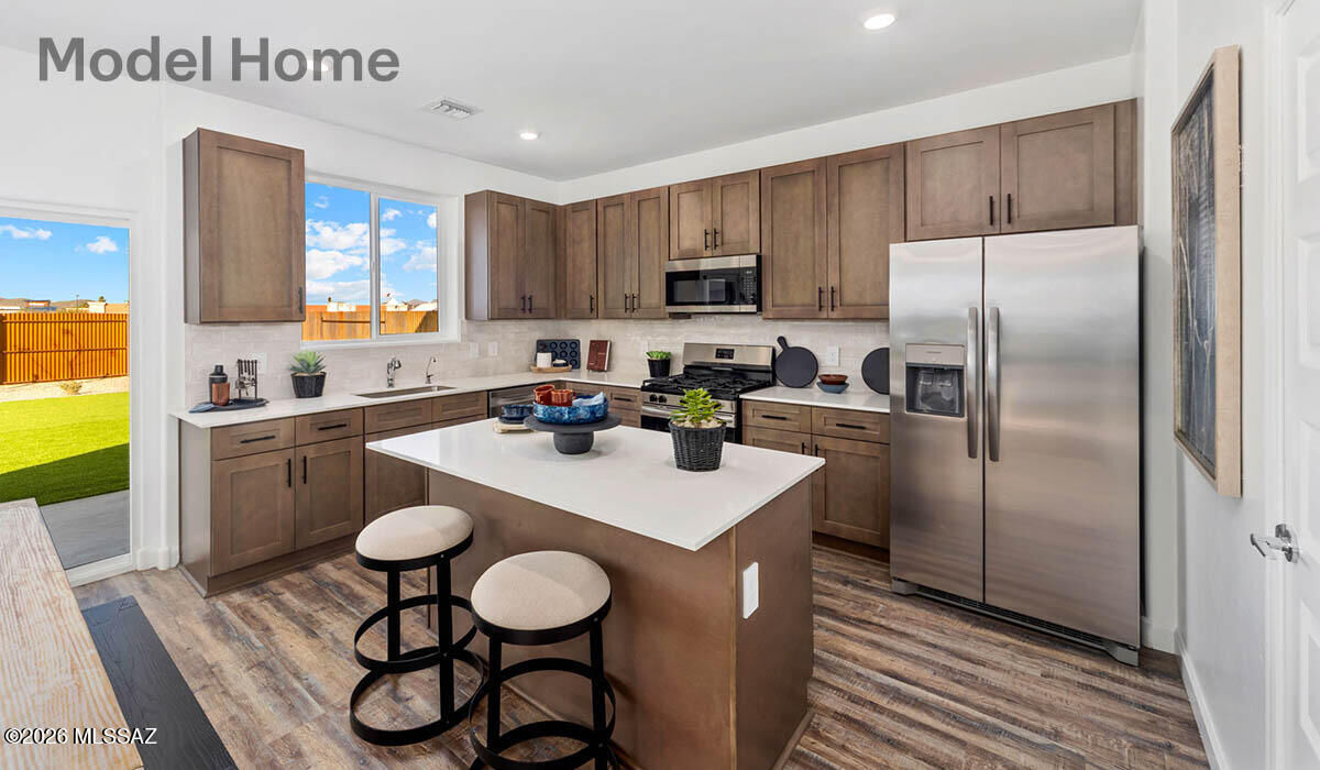 Property Photo:  6690 S Barefoot Avenue  AZ 85746 