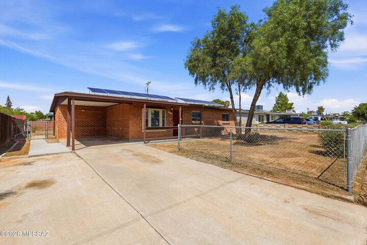 Property Photo:  3631 E Frankfort Stravenue  AZ 85706 