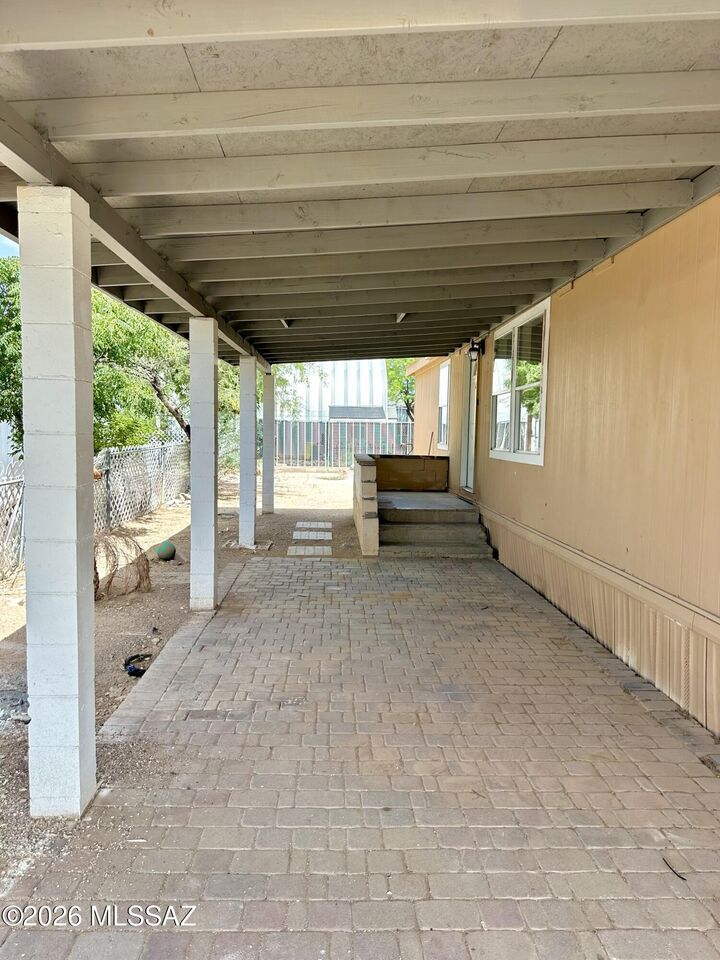 Property Photo:  3217 E Bilby Road  AZ 85706 