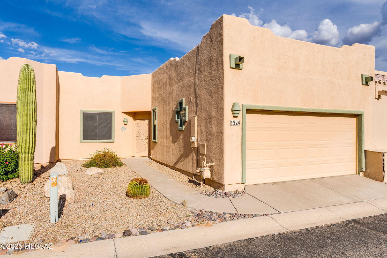 Property Photo:  1224 Laramie Lane  AZ 85614 