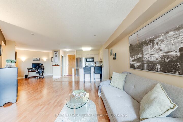 Property Photo: 1720 Eglinton Avenue E 623 ON M4A 2X8