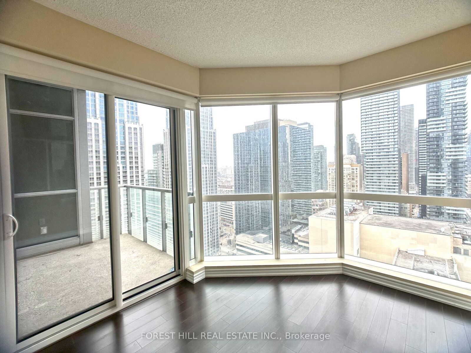 Property Photo: 386 Yonge Street 3416 ON M5B 0A5