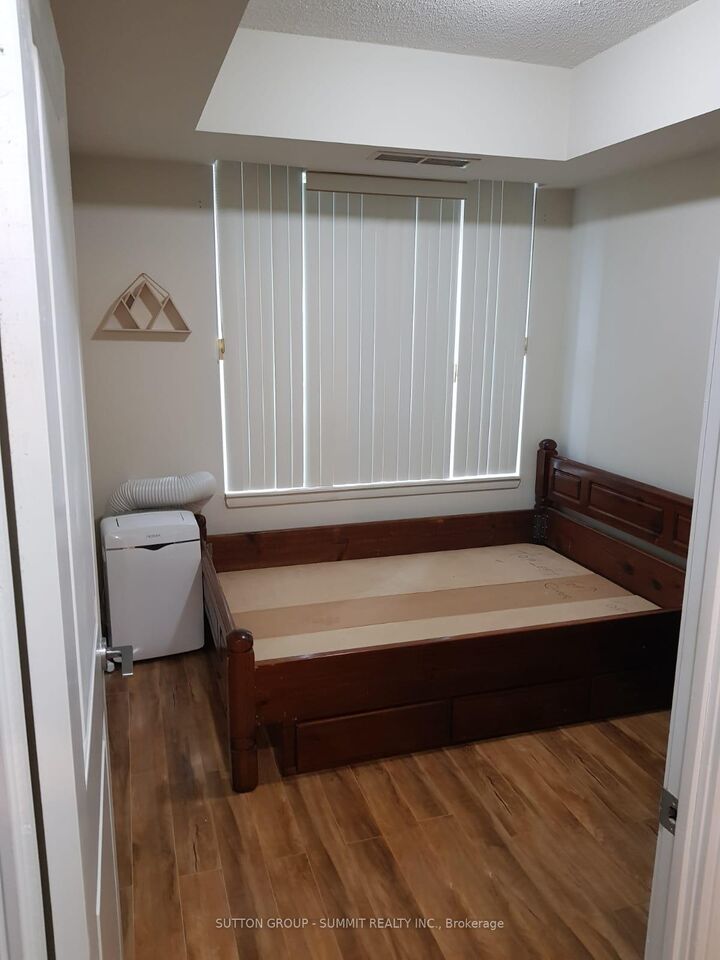 Property Photo:  90 Absolute Avenue 1008  ON L4Z 0A1 