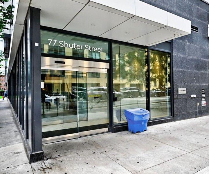 Property Photo: 77 Shuter Street 610 ON M5B 0B8