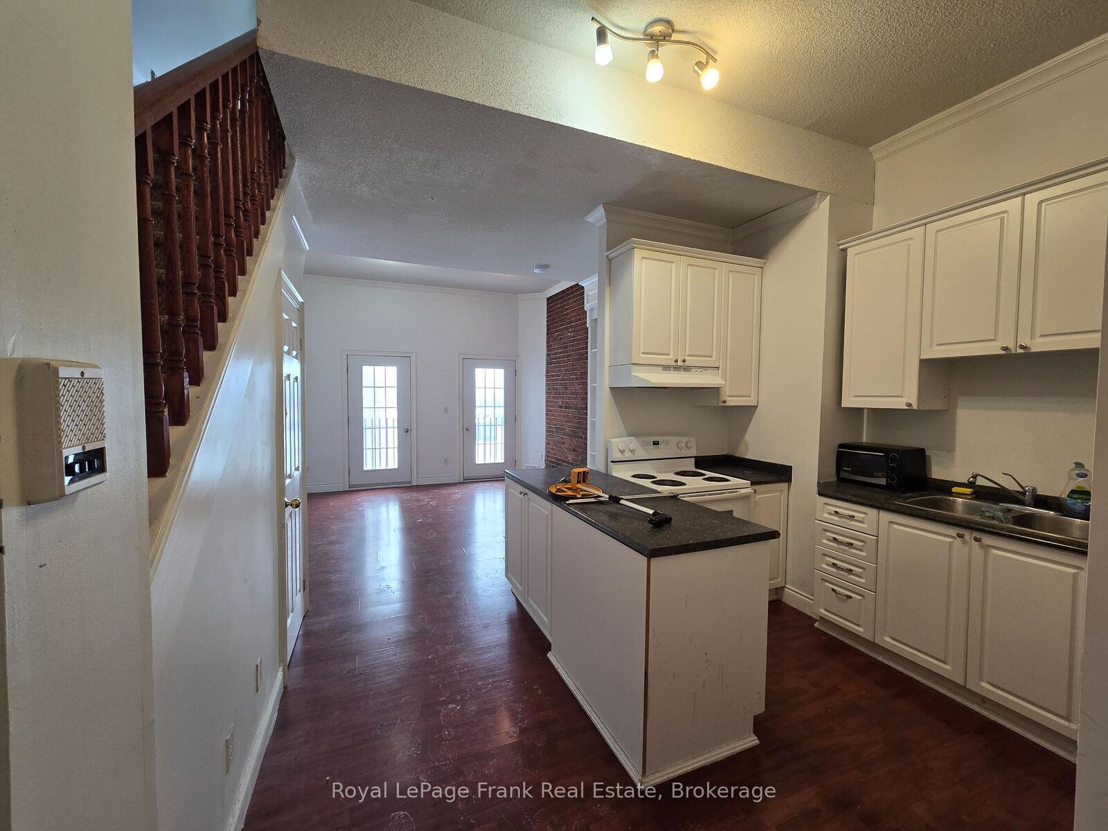 Property Photo:  54 King Street E 205  ON L1C 1N3 