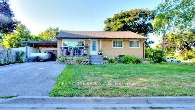 Property Photo: 369 Paliser Crescent S ON L4C 1S1