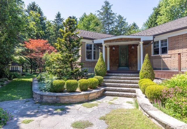 Property Photo: 12 Wynnview Court ON M1N 3K3