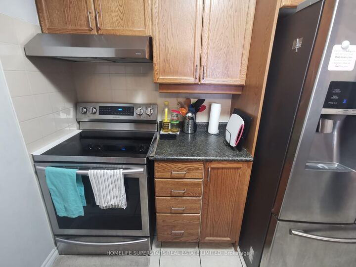 Property Photo:  700 Humberwood Boulevard S 1617  ON M9W 7J4 