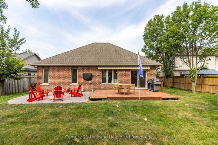 Property Photo:  45 Graydon Drive  ON N0J 1N0 