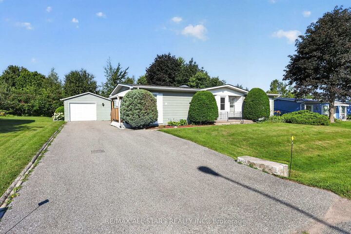Property Photo: 30 Damsel Circle ON L0E 1R0