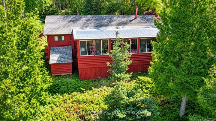 Property Photo: 32 Arnold Drive ON P0H 2K0