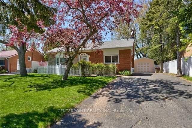 Property Photo: 287 Kent Crescent ON L7L 4T2