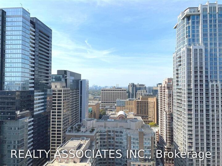 Property Photo:  386 Yonge Street 2813  ON M5B 0A5 