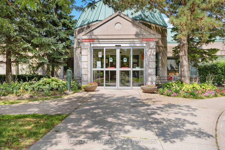 Property Photo:  5039 Finch Avenue E 107  ON M1S 5L6 