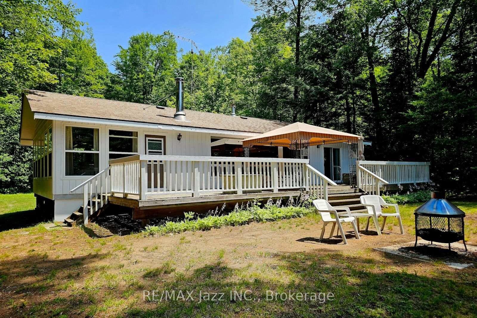 Photo de la propriété: 2006 South Beaver Lake Lane ON K0M 2L1