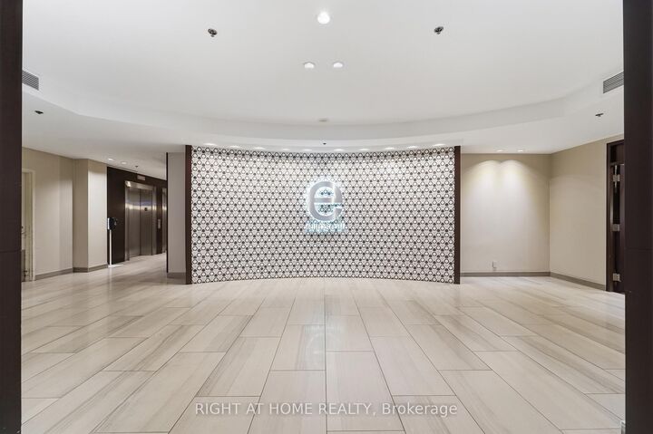 38 Lee Centre Drive 1612 — photo 1