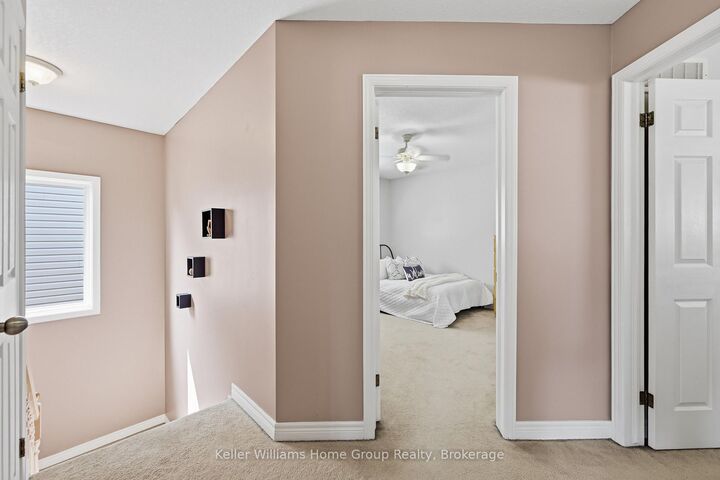 31 Vinifera Drive — photo 1