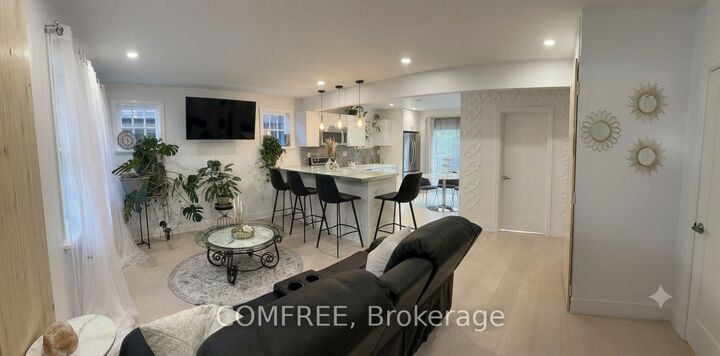 Property Photo: 529 Highbury Avenue N ON N5W 4K6