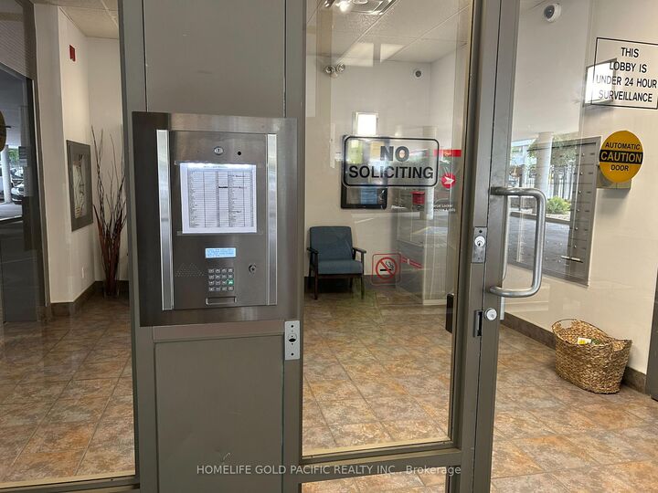 Property Photo:  160 Wellington Street E 310  ON L4G 1J5 