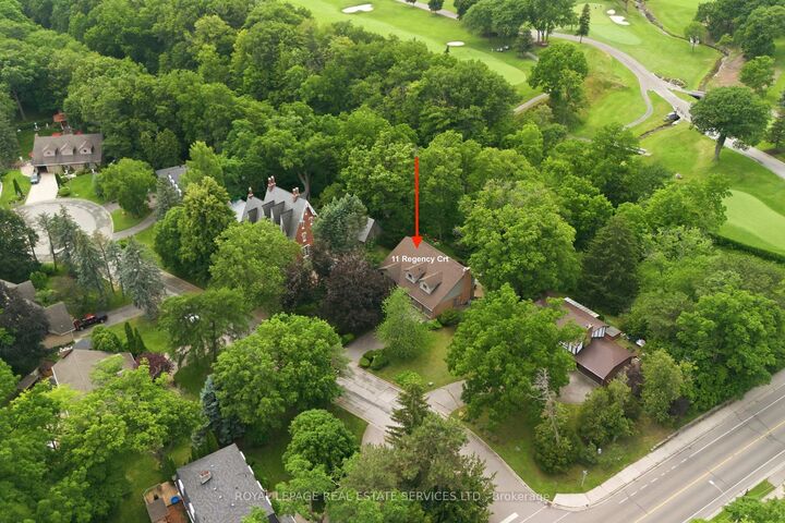 11 Regency Court — photo 1