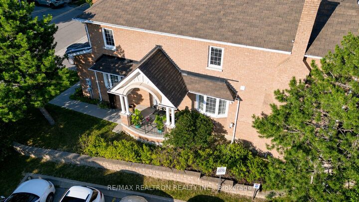 Property Photo: 190 Harding Blvd Boulevard W 70 ON L4C 0J9