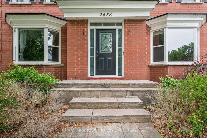 Property Photo:  2456 Sixth Line  ON L6H 5Z8 
