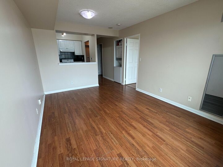 Property Photo: 18 Lee Centre Drive 1113 ON M1H 3H5