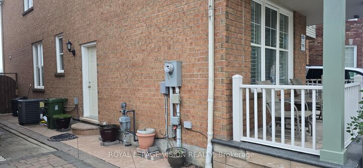 Property Photo: 13 Antelope Drive ON M1B 6K5