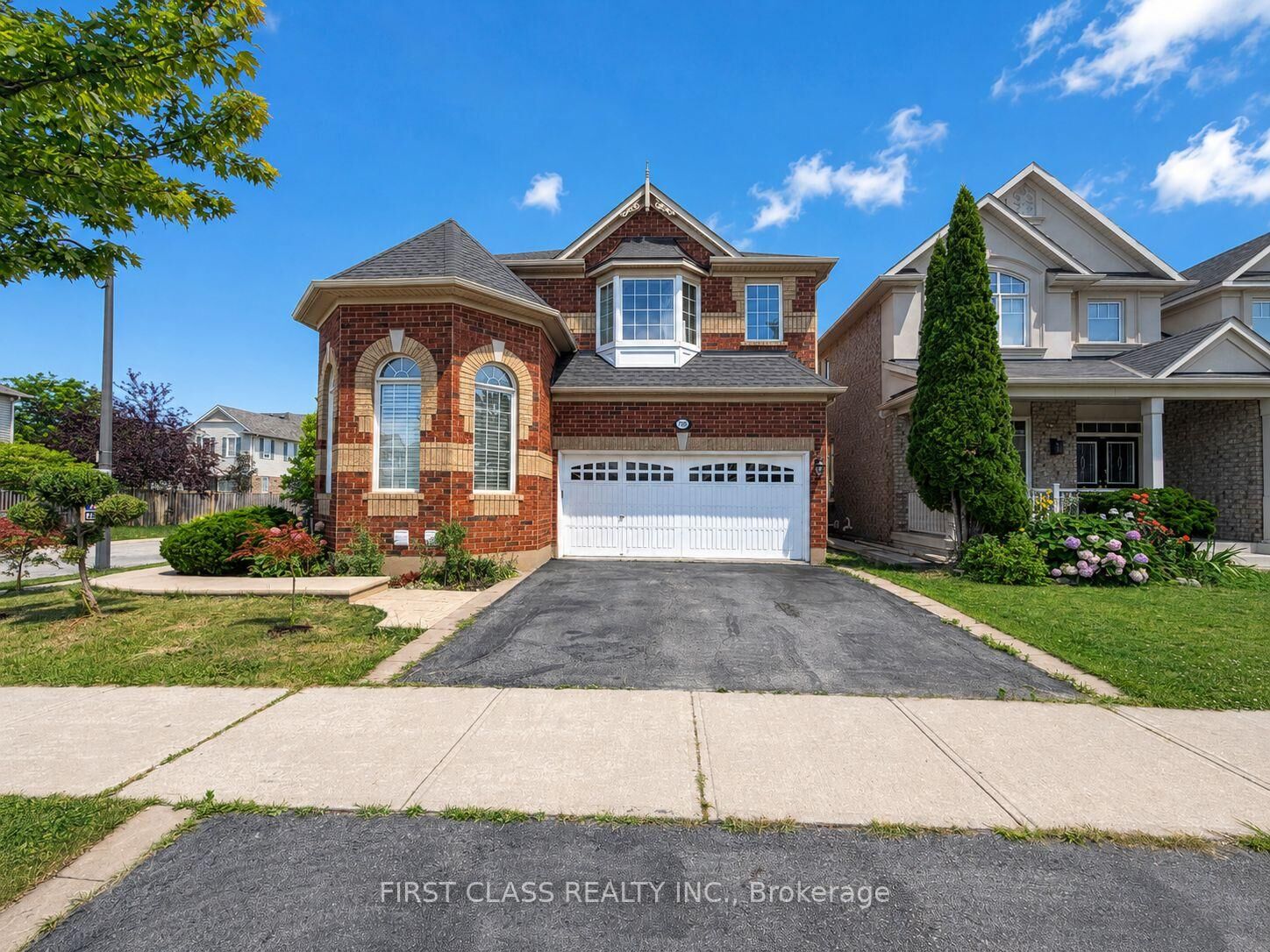 Property Photo:  720 Savoline Boulevard Bsmt  ON L9T 0X4 