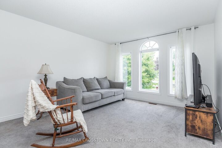 Property Photo:  1 Lang Drive  ON L4N 7X9 