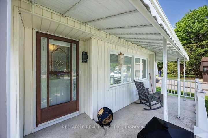 Property Photo: 30 Flora Court ON L9S 1R4