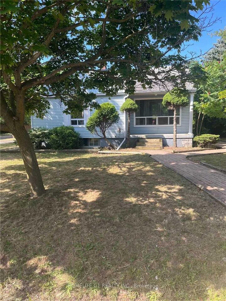 Property Photo: 1098 Kent Avenue ON L6H 1Z8