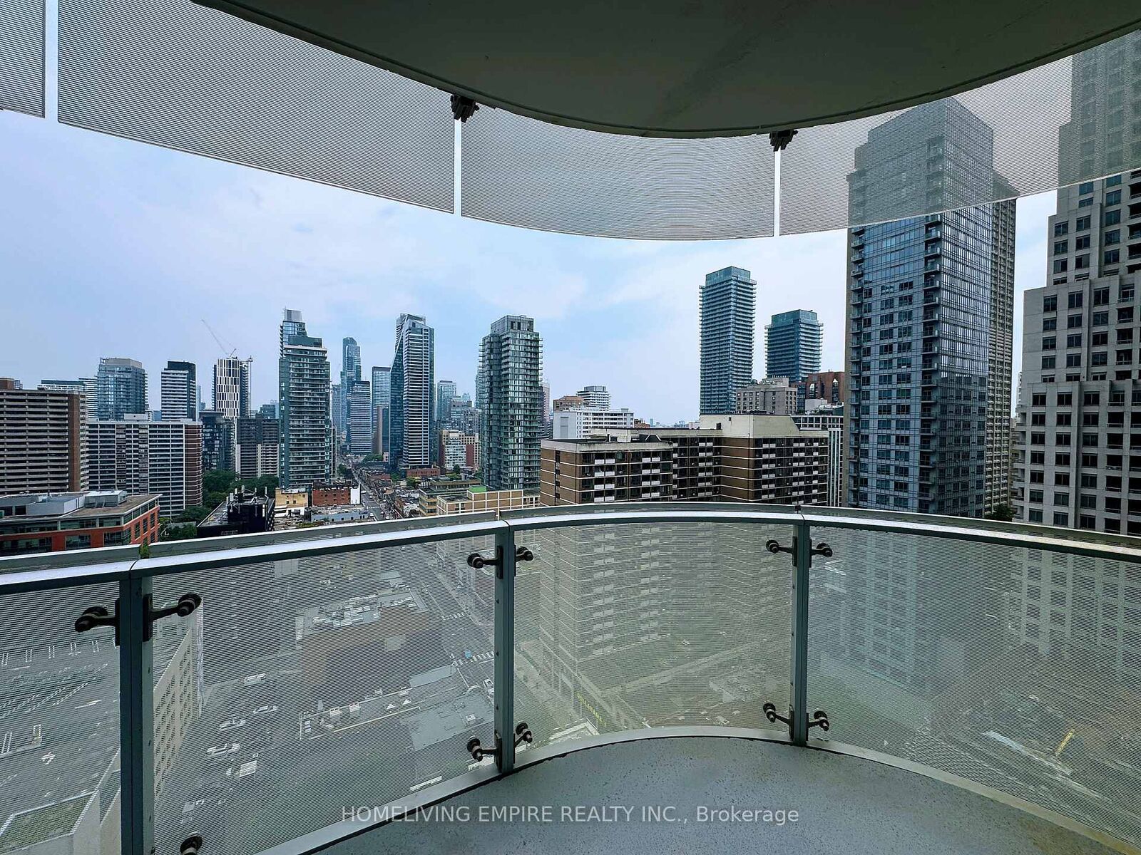 Property Photo:  1 Bloor Street E 1606  ON M4W 0A8 