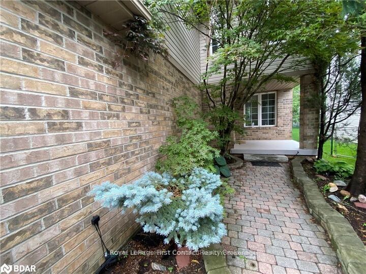 Property Photo: 41 Copeman Crescent ON L4N 8B5
