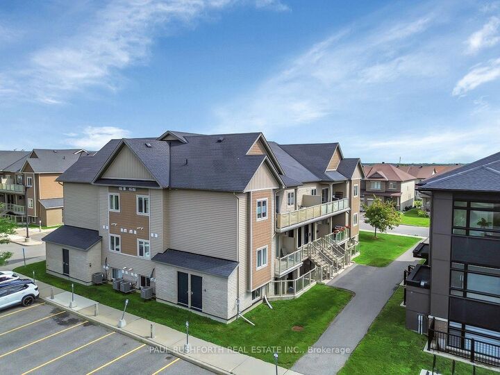 Property Photo:  260 Big Sky Private  ON K1T 0M8 