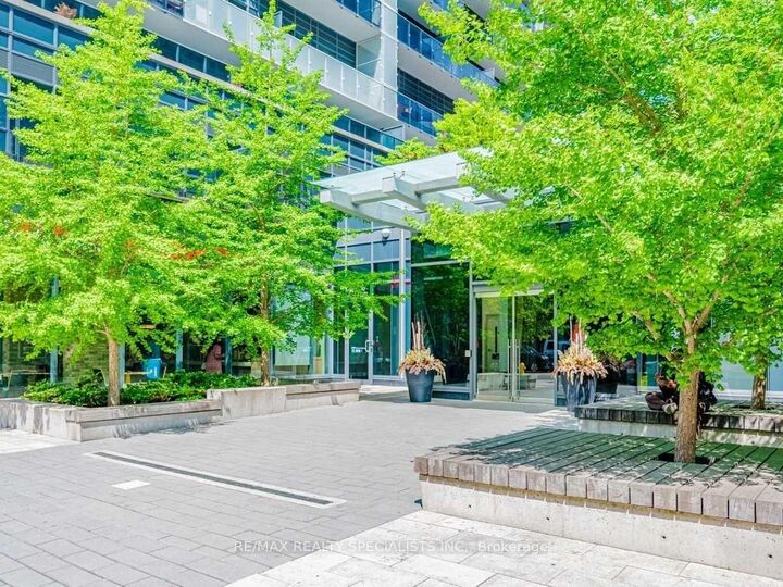 Property Photo:  1030 King Street W 320  ON M6K 0B4 